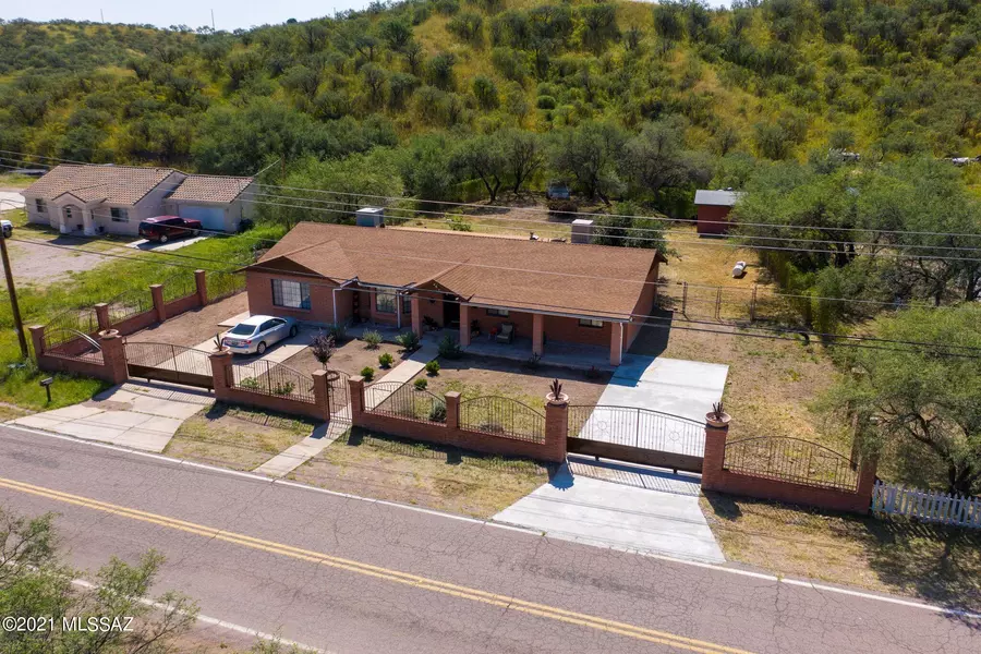 1004 Camino Caralampi, Rio Rico, AZ 85648