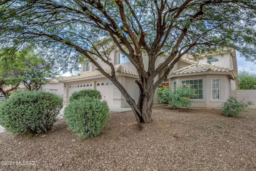 1708 W Lost Moon Court, Oro Valley, AZ 85737