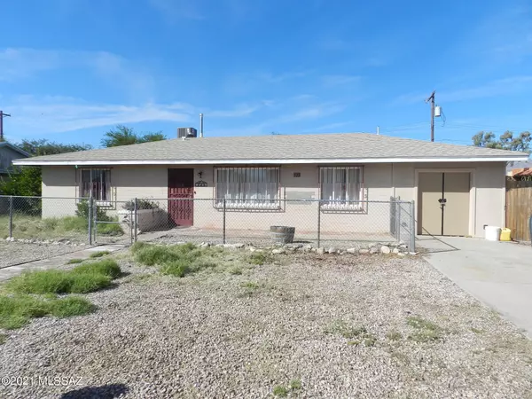 725 E McMillan Drive, Tucson, AZ 85719