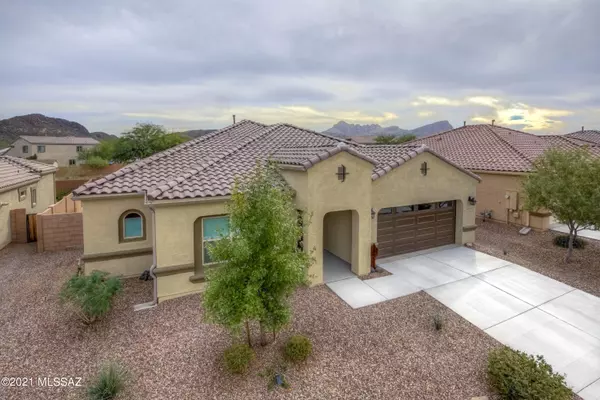 8829 W Saguaro Skies Road, Marana, AZ 85653