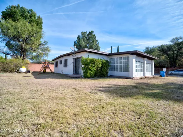 2237 N Challenger RD Road, Nogales, AZ 85621