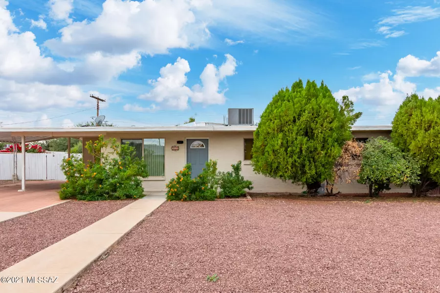 6508 E Calle Dened, Tucson, AZ 85710