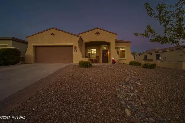 65 E Camino Rancho Felice, Sahuarita, AZ 85629