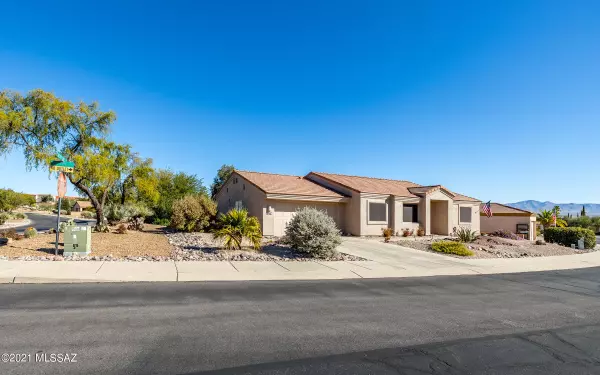 1534 W Belfry Court, Green Valley, AZ 85622