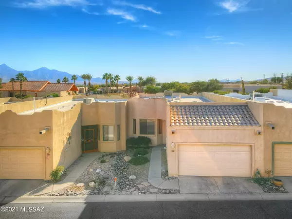 655 W Woodfield Court, Green Valley, AZ 85614