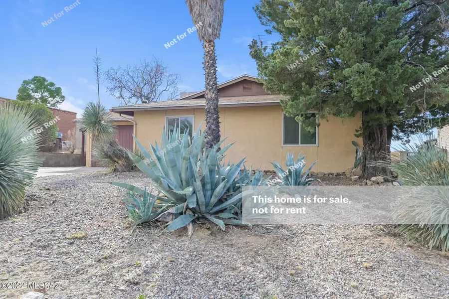 11 W Forrest Feezor Street, Corona De Tucson, AZ 85641