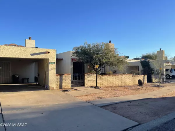 1178 Circulo Canario,  Rio Rico,  AZ 85648