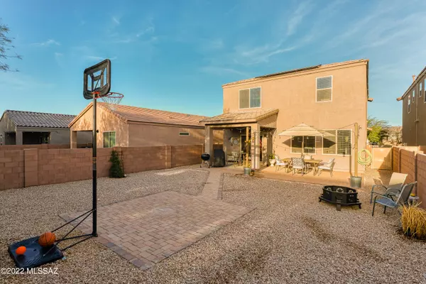 Sahuarita, AZ 85629,662 N Tree Mist Lane