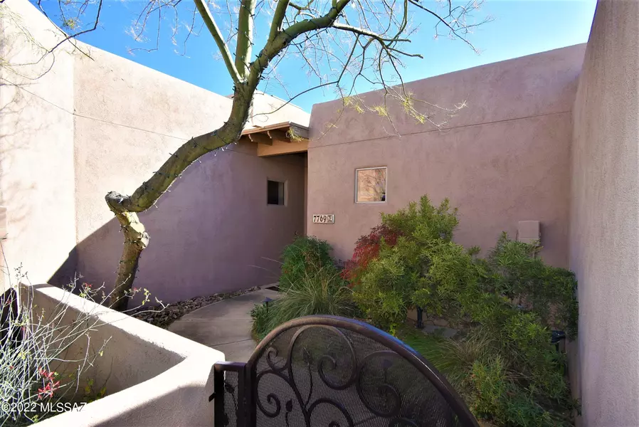 7769 S Vivaldi Court, Tucson, AZ 85747