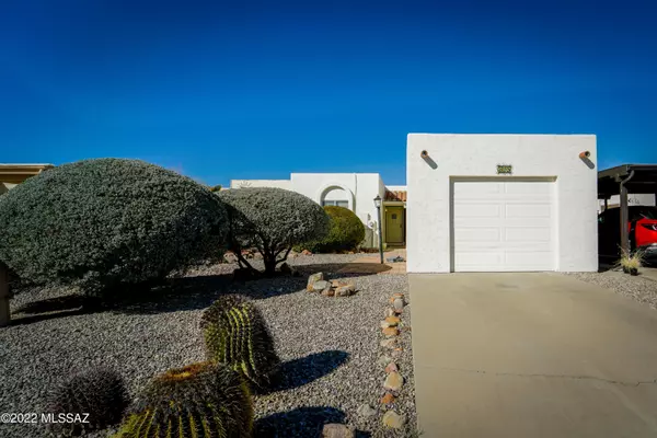 395 N Calle Del Chancero, Green Valley, AZ 85614