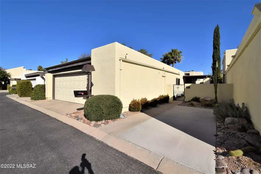 3018 N Placita Chorro, Tucson, AZ 85715