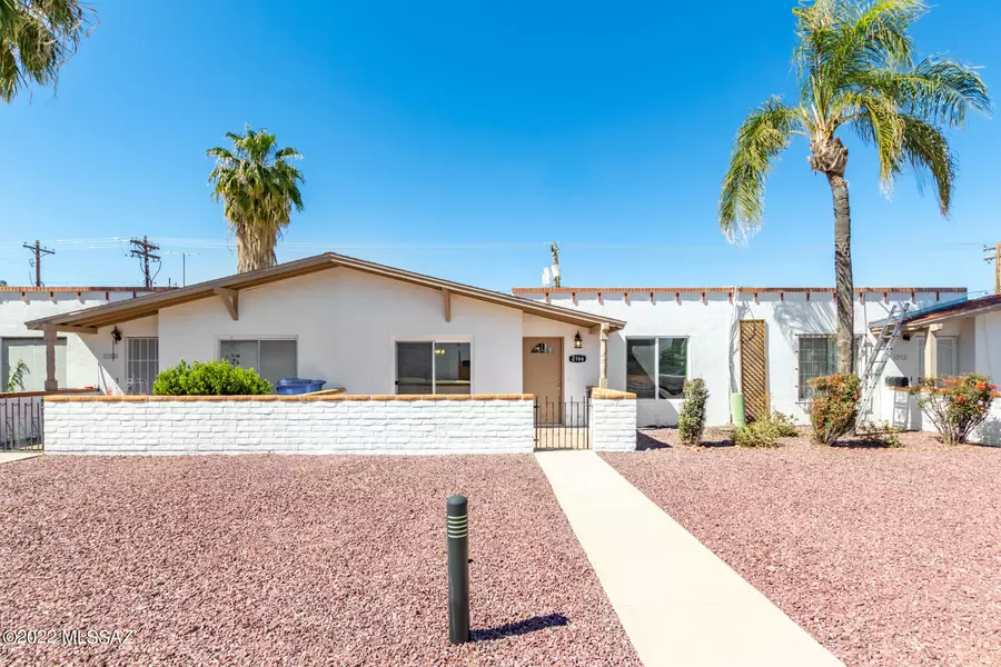 2166 S Calle Polar, Tucson, AZ 85710