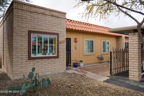 9008 E Calle Diego, Tucson, AZ 85710