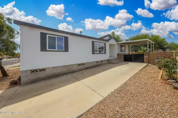 2930 E Cottonwood Club Lane, Tucson, AZ 85706