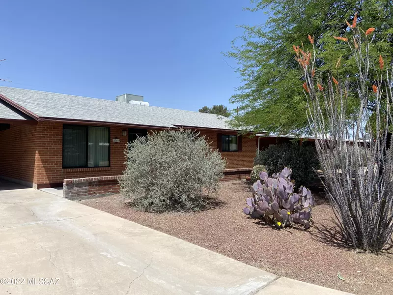 6568 E Calle Cappela, Tucson, AZ 85710