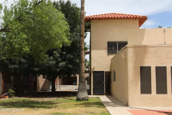 6557 E Calle La Paz  #B, Tucson, AZ 85715