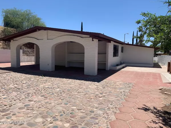 2267 N Calle Trinidad, Nogales, AZ 85621