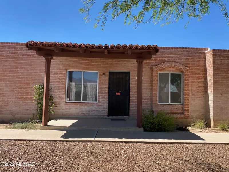 3453 E Seneca Street, Tucson, AZ 85716