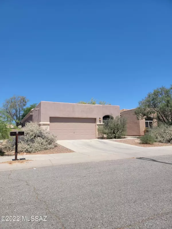 2415 N Avenida Tabica, Green Valley, AZ 85614