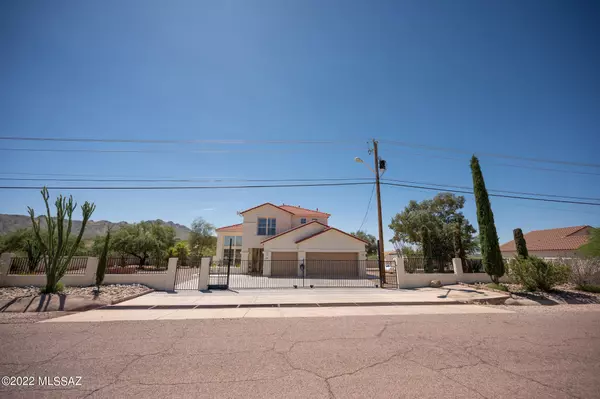 39 Avenida Pastor, Rio Rico, AZ 85648