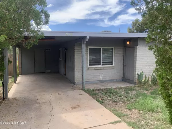 Tucson, AZ 85712,2743 N Orchard Avenue