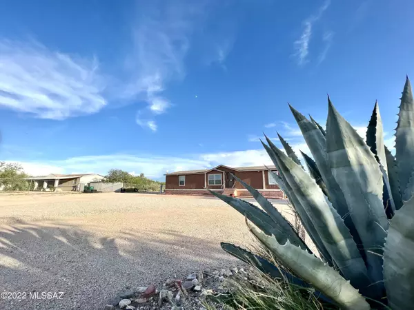 9830 S Desert Brush Loop, Tucson, AZ 85756