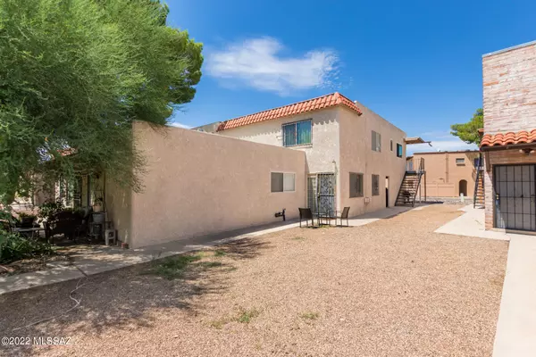 6775 E Calle La Paz  #C, Tucson, AZ 85715