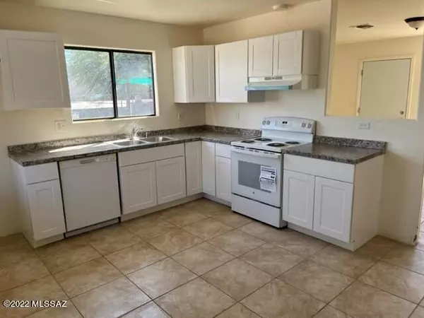 1462 W St Marys Road, Tucson, AZ 85745