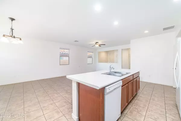 Sahuarita, AZ 85629,950 W Camino Nogal Blanco