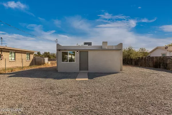 629 W Simmons Road,  Tucson,  AZ 85705