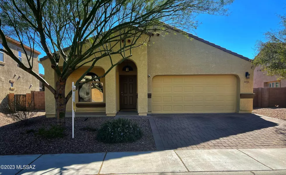 8795 W Saguaro Moon Road, Marana, AZ 85653