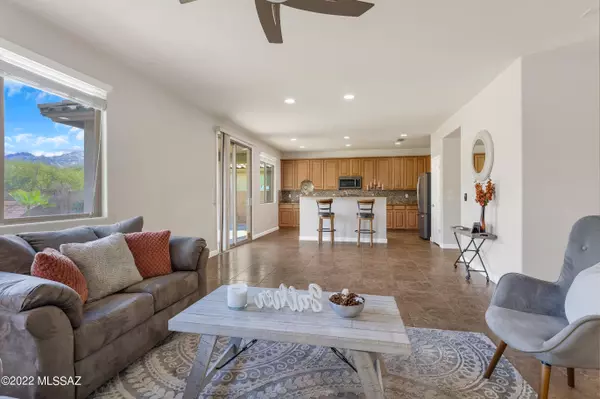 Oro Valley, AZ 85755,12820 N Camino Vieja Rancheria