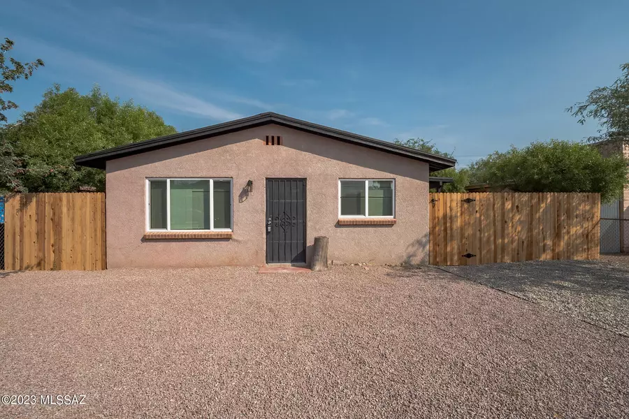 1626 W Delaware Street, Tucson, AZ 85745