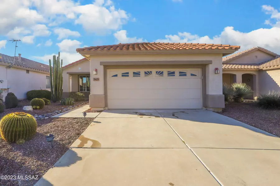 7623 W Summer Scene Drive, Tucson, AZ 85743