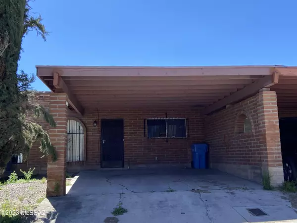 805 W Calle Villa Hermosa, Nogales, AZ 85621