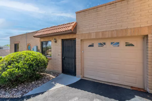 2139 La Costa Drive, Tucson, AZ 85710