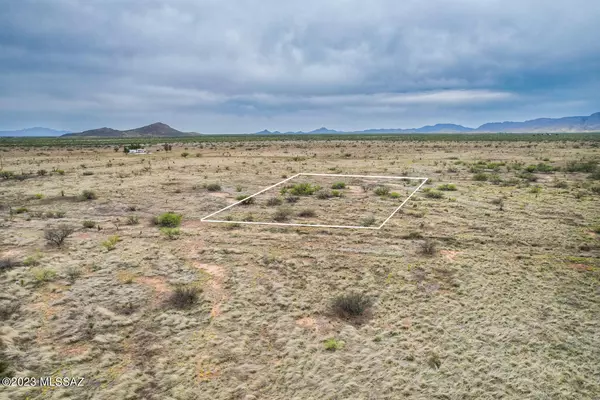 Pearce, AZ 85625,0.83 Acres Quinn Rd  #4