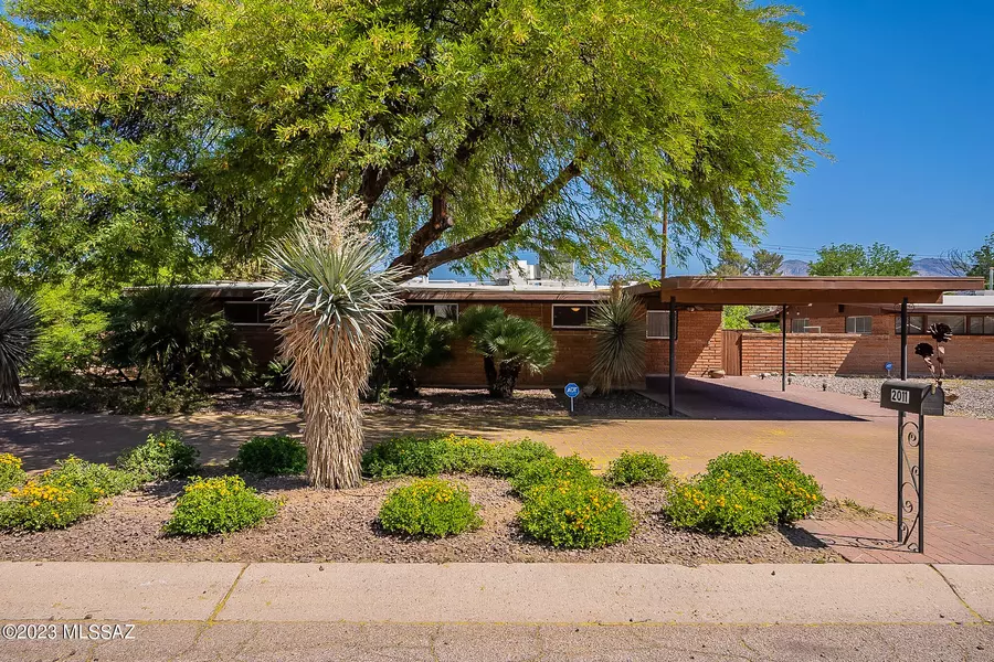 2011 E Monte Vista Drive, Tucson, AZ 85719