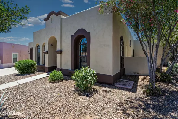 1271 W Calle Macillo, Sahuarita, AZ 85629