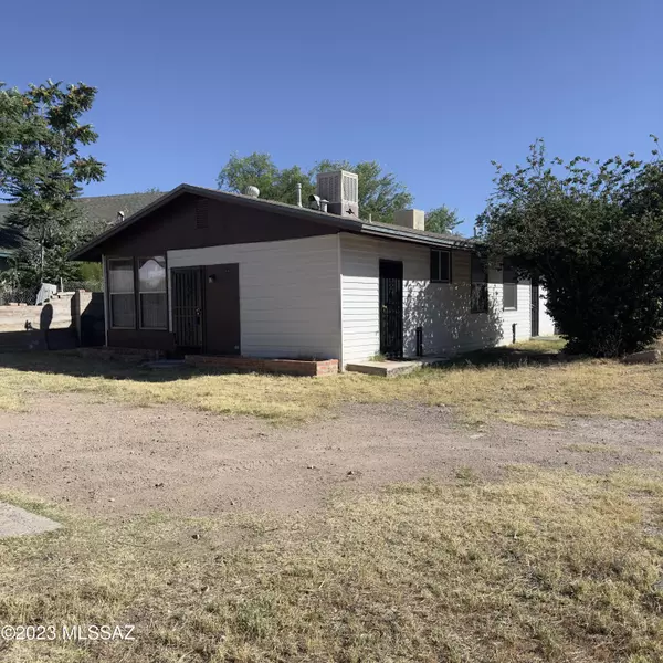 434 W Pajarito St, Nogales, AZ 85621