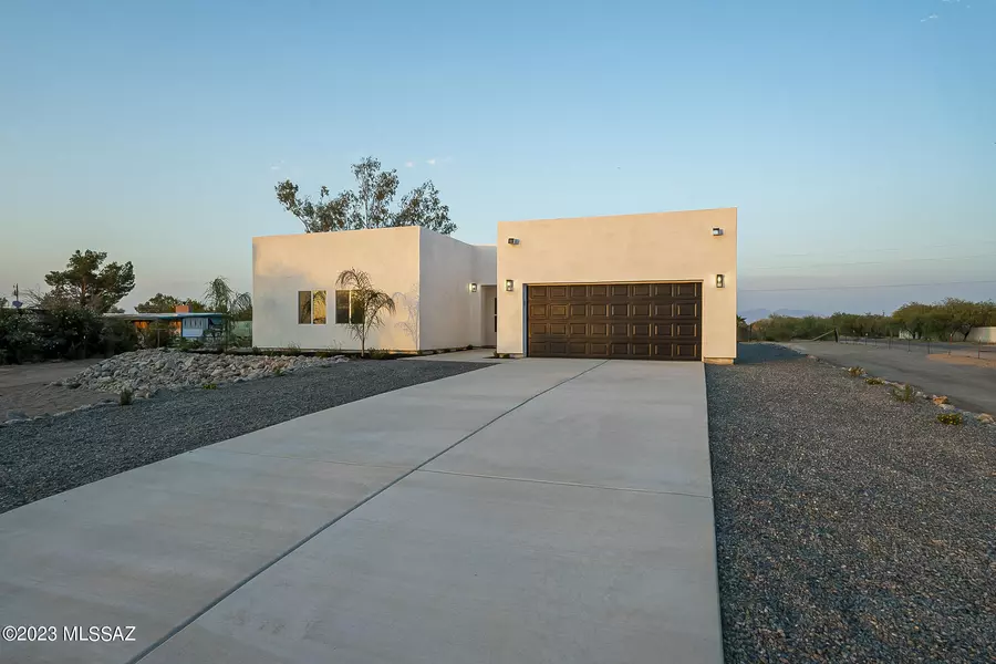 12606 N Carbine Road, Marana, AZ 85653