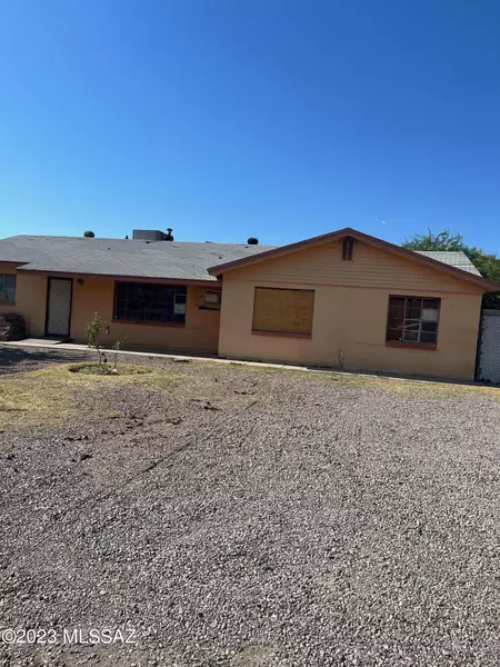 6809 E Calle Ileo, Tucson, AZ 85710