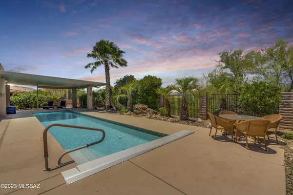 575 N Ramos Lane, Green Valley, AZ 85614