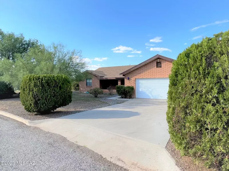 410 N Dale Road, Pearce, AZ 85625