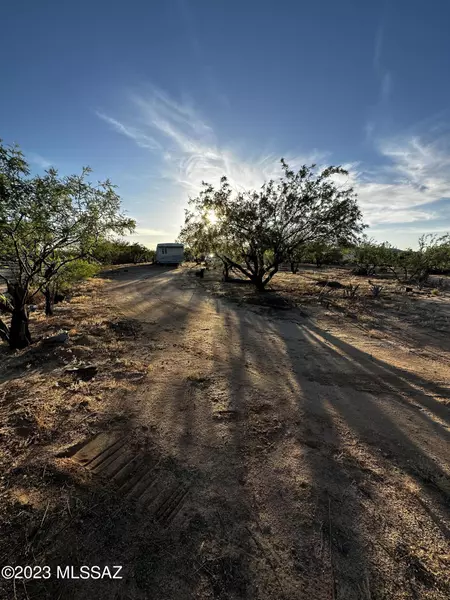 8574 S Cover View Road, Tucson, AZ 85736