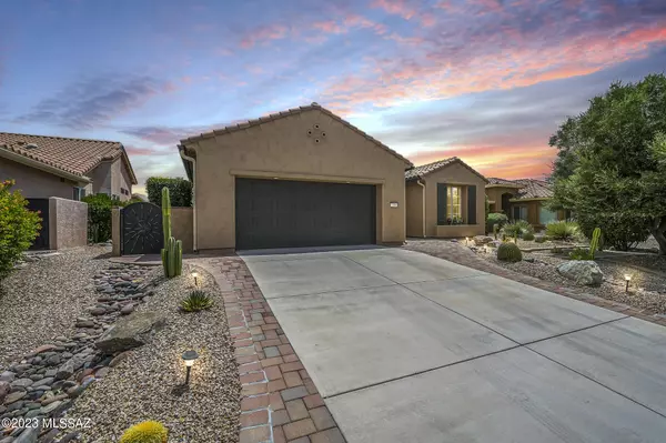 2304 E Bonita Canyon Drive, Green Valley, AZ 85614