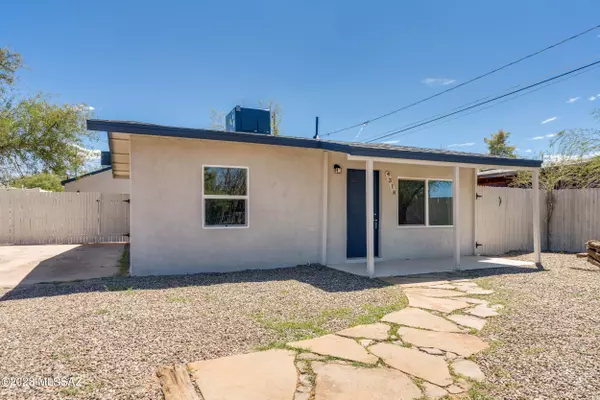 Tucson, AZ 85712,4318 E Flower Street