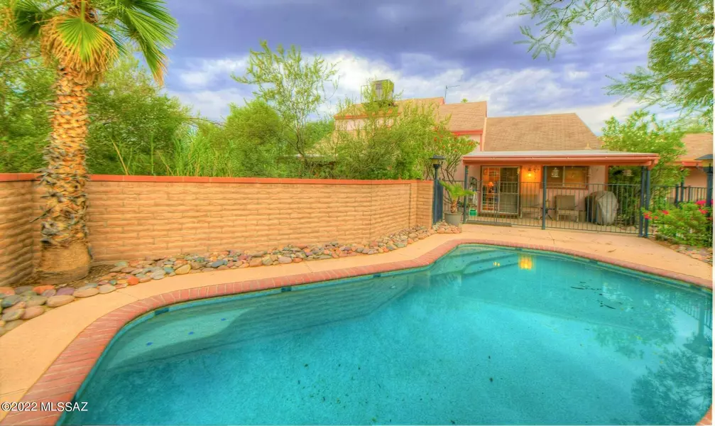 2870 W Goldfield Drive, Tucson, AZ 85745