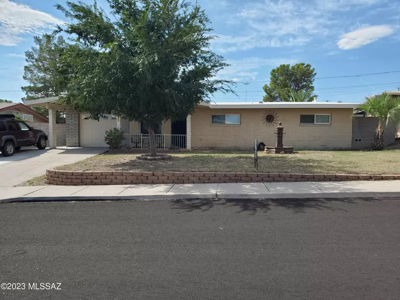 208 E 5Th Place, San Manuel, AZ 85631