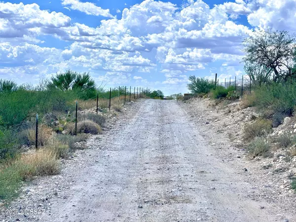 Vail, AZ 85641,14674 E Colossal Cave Road